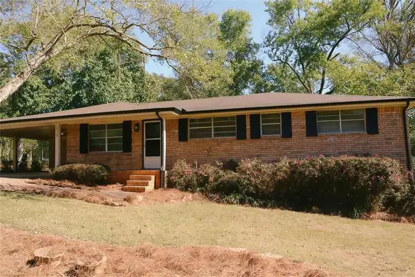 70 W Meadowcliff Circle W, Carrollton, GA 30116