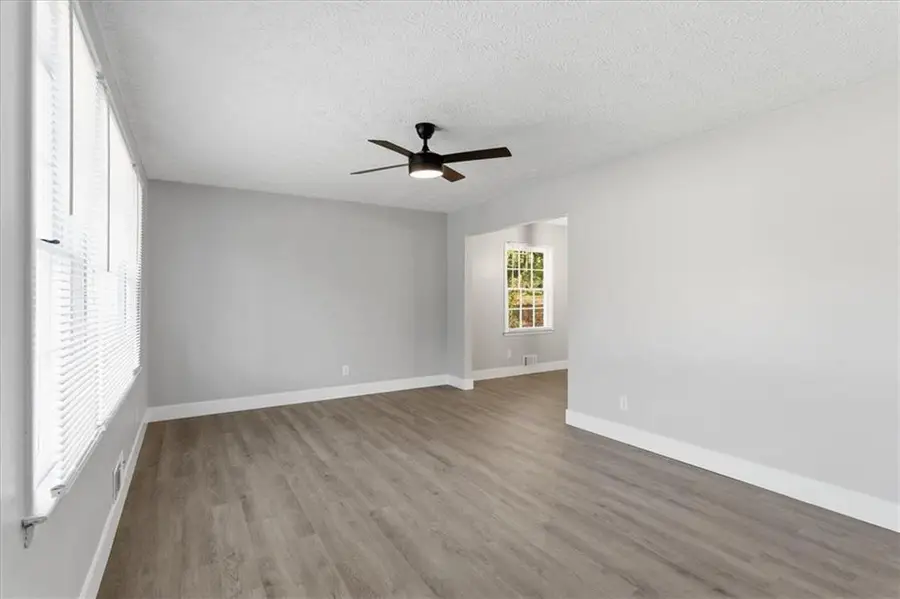 5674 Sandhurst Drive, Forest Park, GA 30297 - Image #3