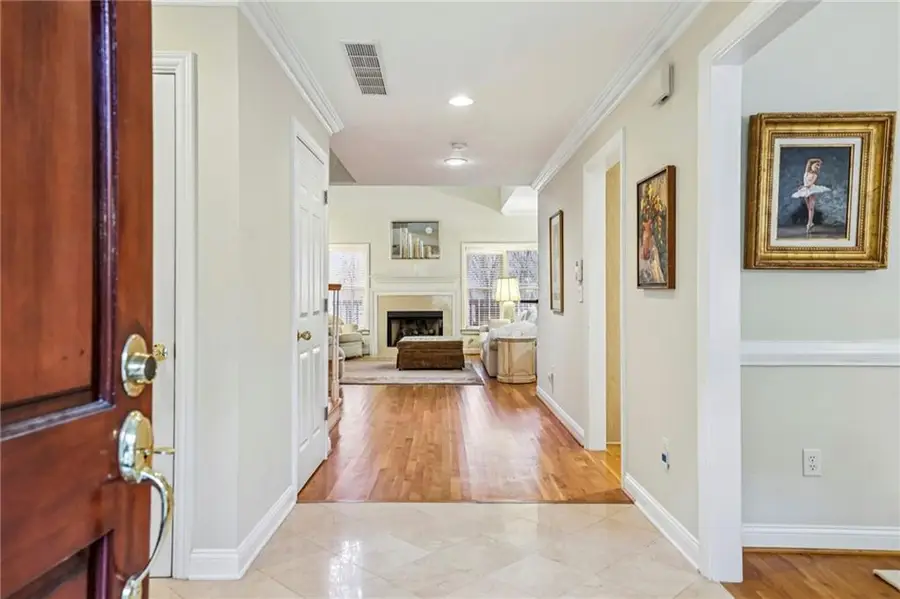 404 Brookview Circle, Atlanta, GA 30339 - Image #3