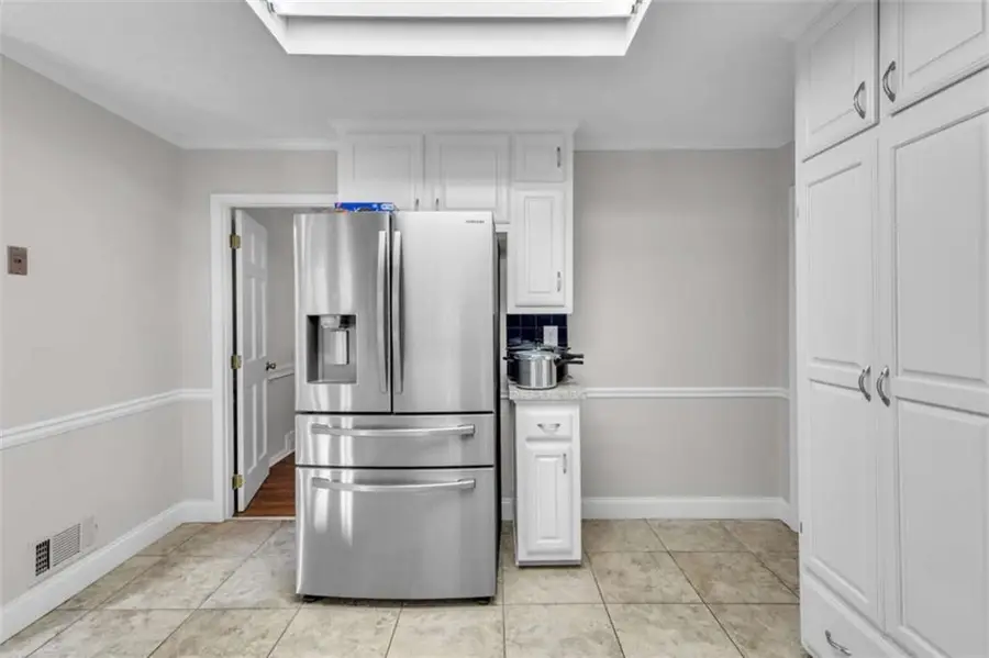 591 Battersea Drive, Lawrenceville, GA 30044 - Image #2