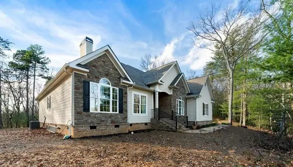 140 Robert Drive, Ellijay, GA 30536