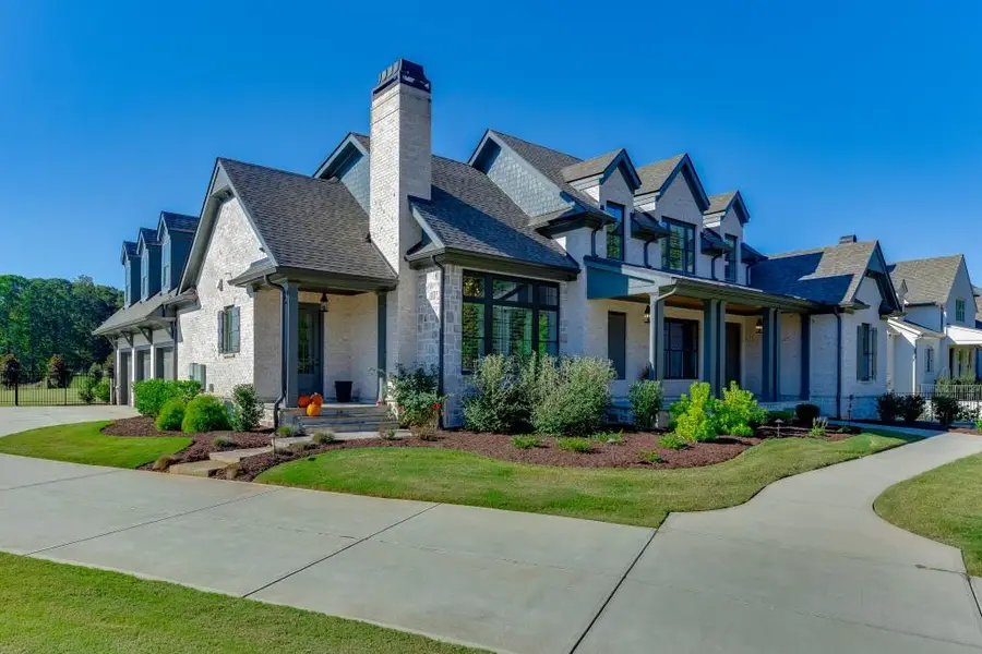 5377 Retreat Drive, Flowery Branch, GA 30542 - Image #3