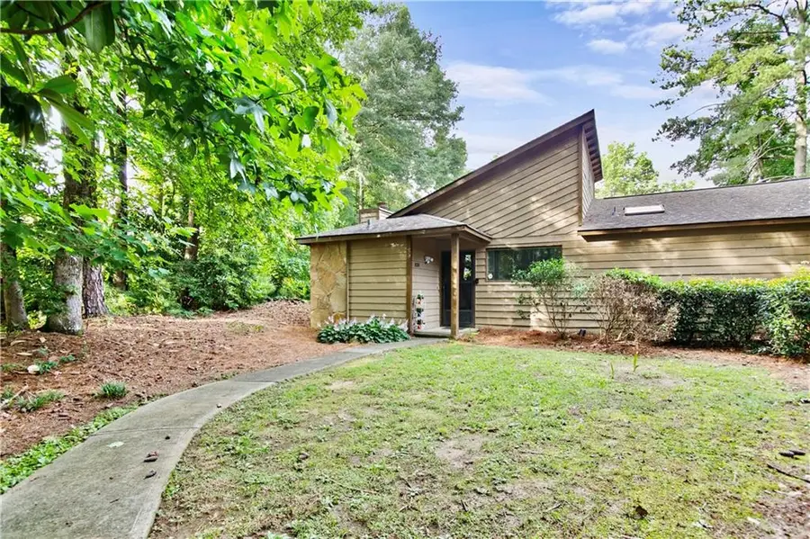 830 Bonnie Glen Drive Se, Marietta, GA 30067 - Image #2
