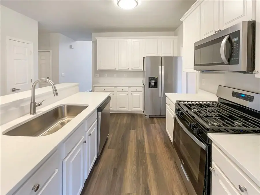 1817 Lake Cove Drive Sw, Atlanta, GA 30331 - Image #3