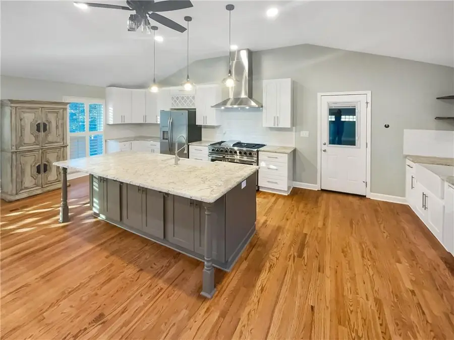 9925 La View Circle, Roswell, GA 30075 - Image #2