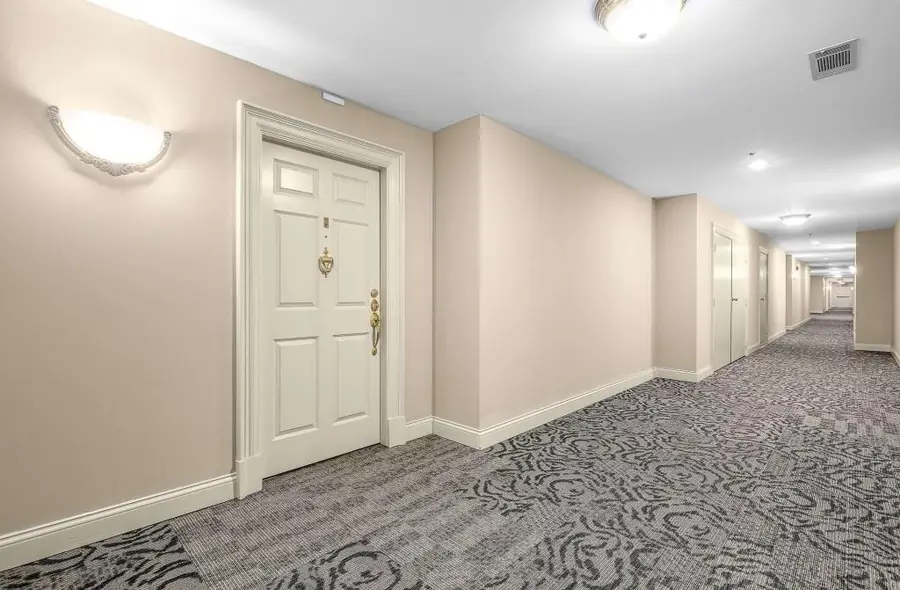 211 Colonial Homes Drive Nw #2705, Atlanta, GA 30309 - Image #2