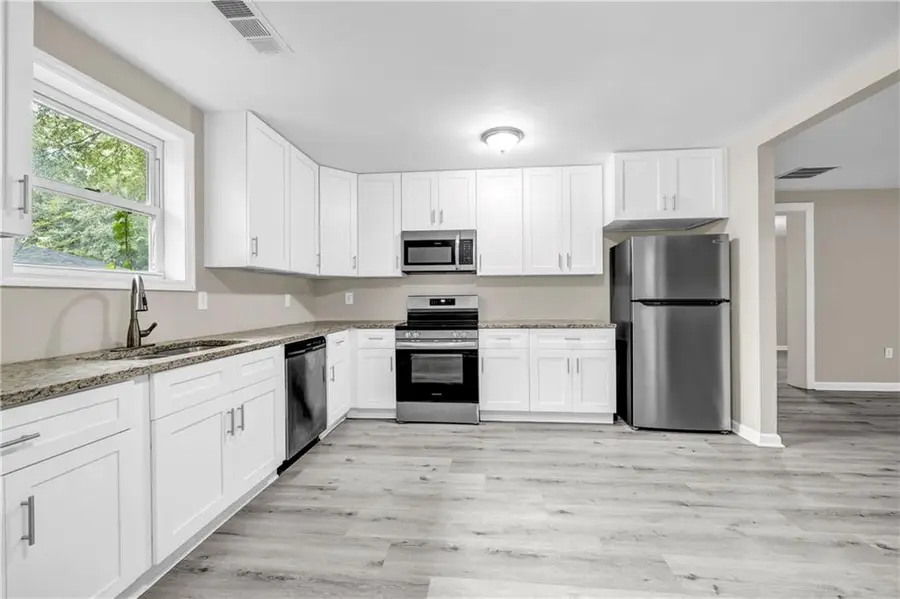 305 S 18th Street, Griffin, GA 30224 - #3