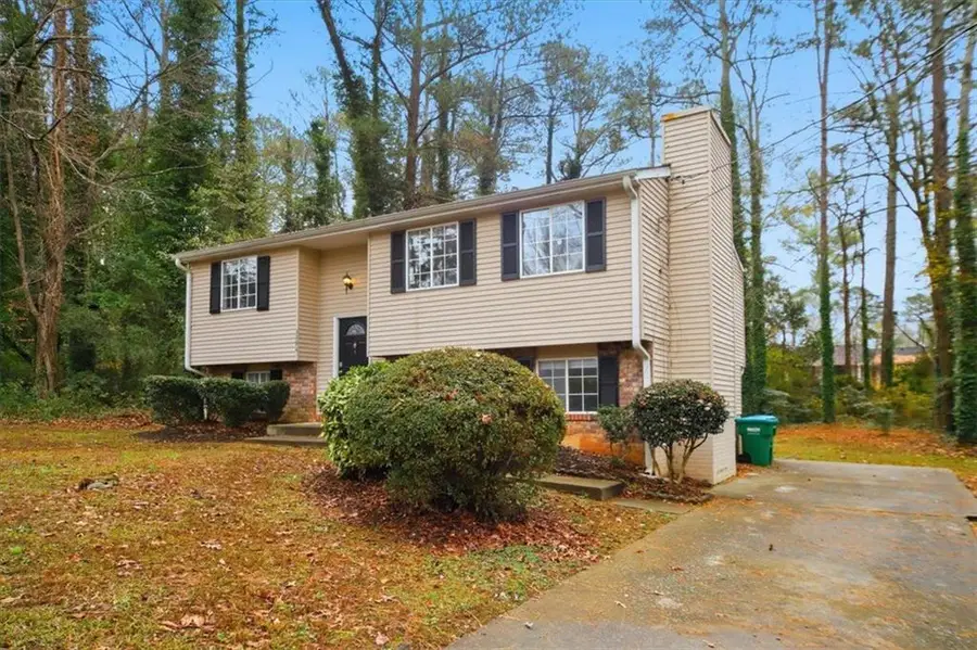 3394 Dearwood Drive Sw, Lilburn, GA 30047 - Image #3