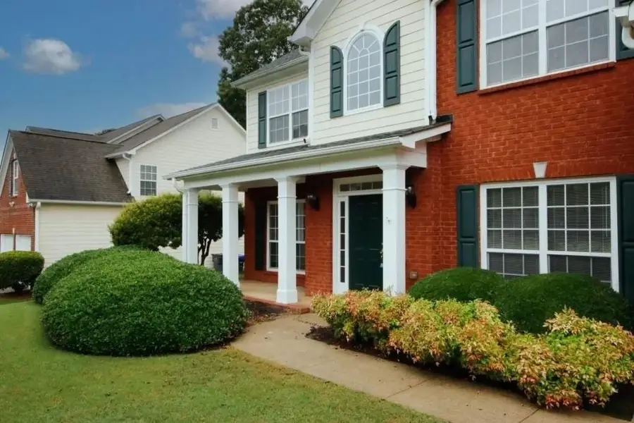 482 Leggett Oaks Lane, Lawrenceville, GA 30043 - Image #2