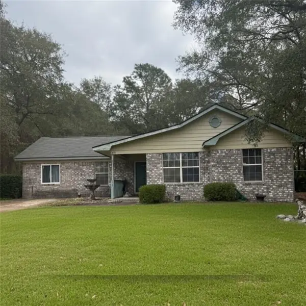 329 Jefferson Circle, Allenhurst, GA 31301