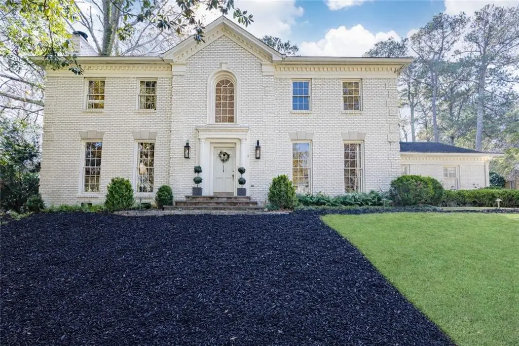 900 Hawick Drive Nw, Atlanta, GA 30327 - Image #1