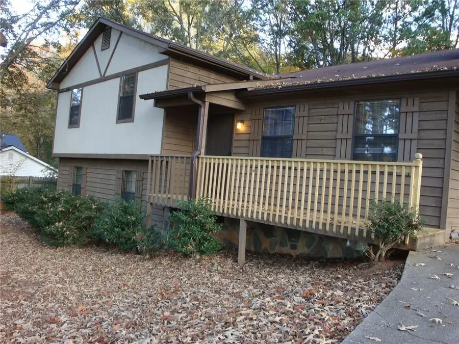 568 Russell Road, Lawrenceville, GA 30043 - Image #2