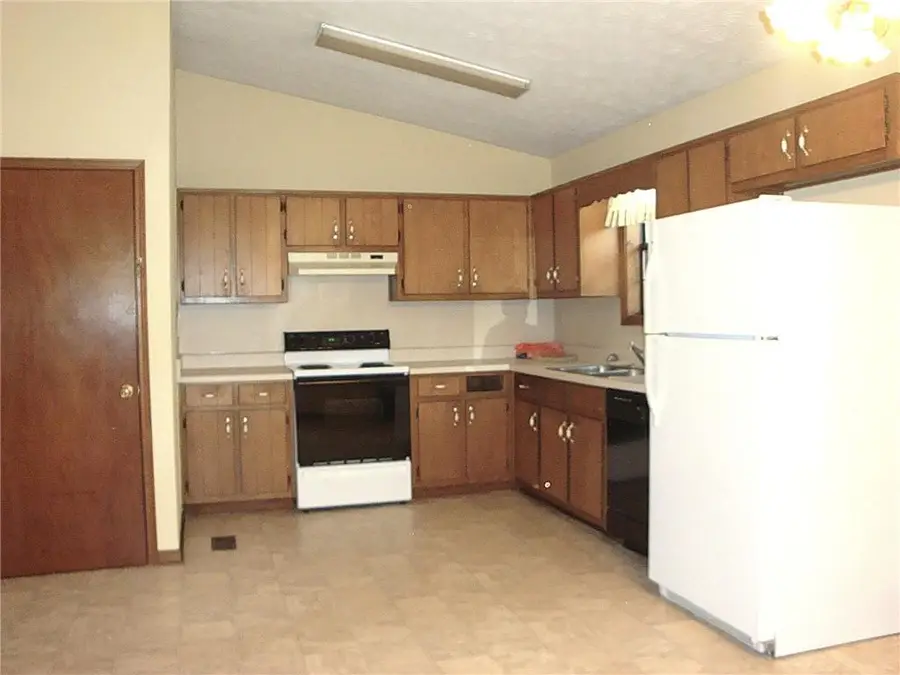 568 Russell Road, Lawrenceville, GA 30043 - Image #3