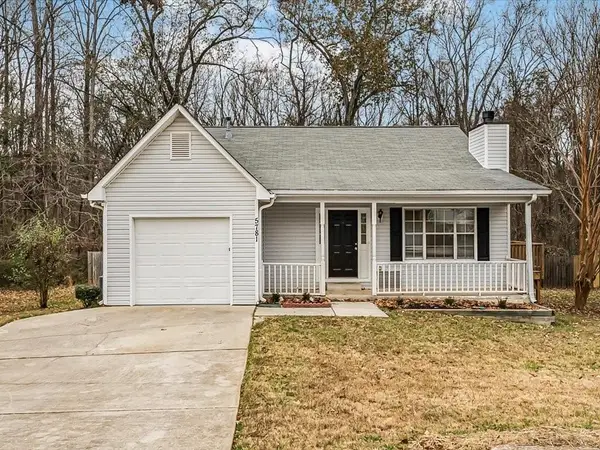 5781 Creekside Drive, Rex, GA 30273