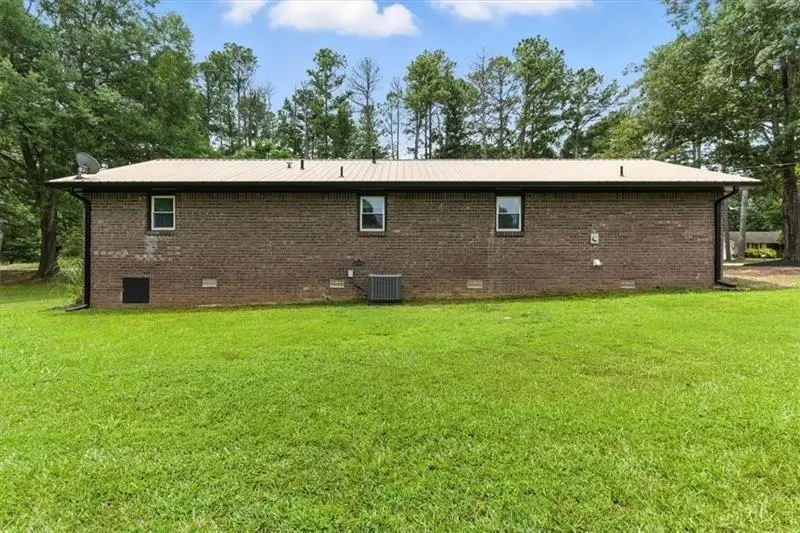 32 Tomahawk Drive Sw, Cartersville, GA 30120 - Image #2