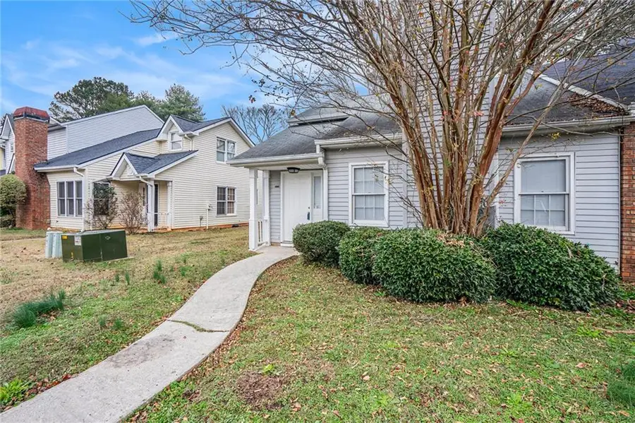 2161 Wellington Circle, Lithonia, GA 30058 - Image #2