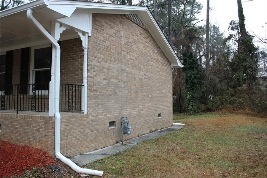 856 Dunleith Court, Stone Mountain, GA 30083 - Image #2