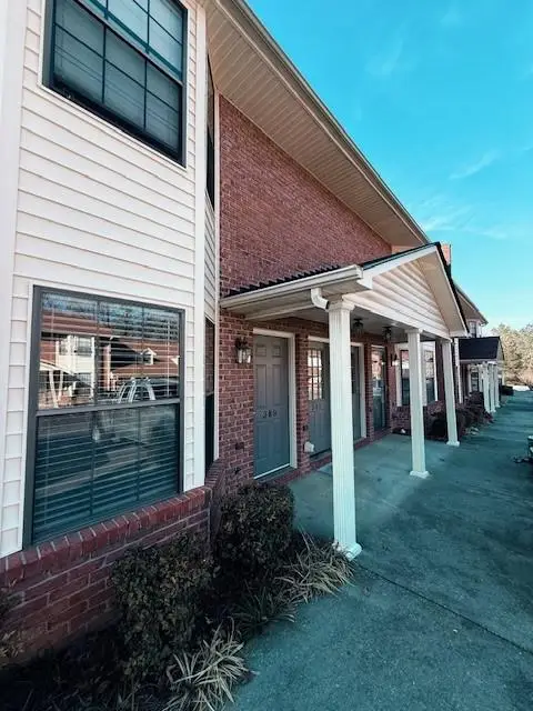 389 Mount Vernon Drive, Calhoun, GA 30701 - Image #1