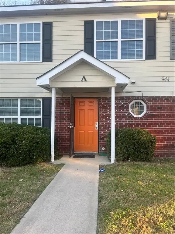 944 Old Mill Point, Monroe, GA 30655