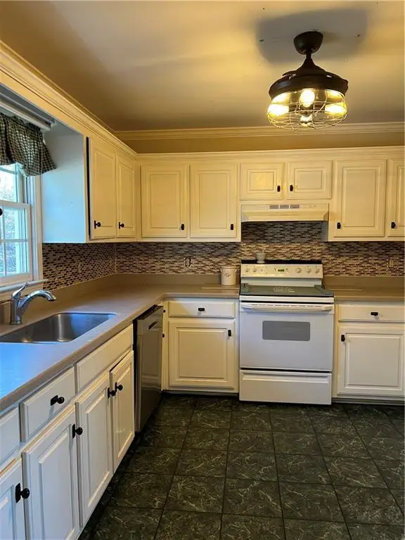 382 Summit Heights Drive, Nicholson, GA 30565 - Image #2