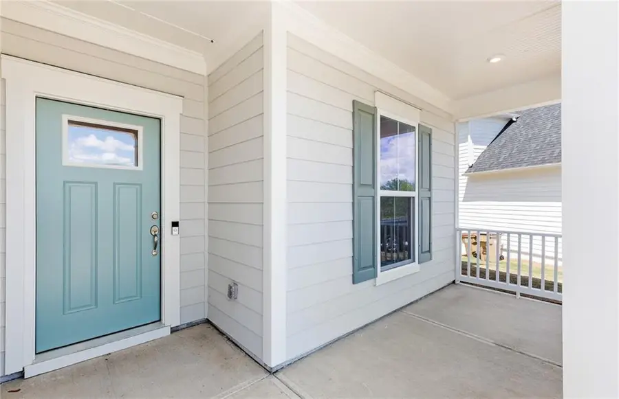 7201 Maple Brook Lane, Flowery Branch, GA 30542 - Image #2