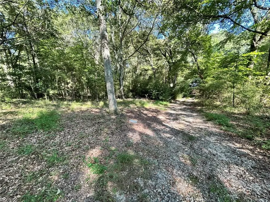 31 Creekwood Road, Winder, GA 30680 - Image #3