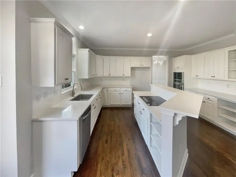 410 Hamilton Park Drive, Roswell, GA 30075 - Image #2