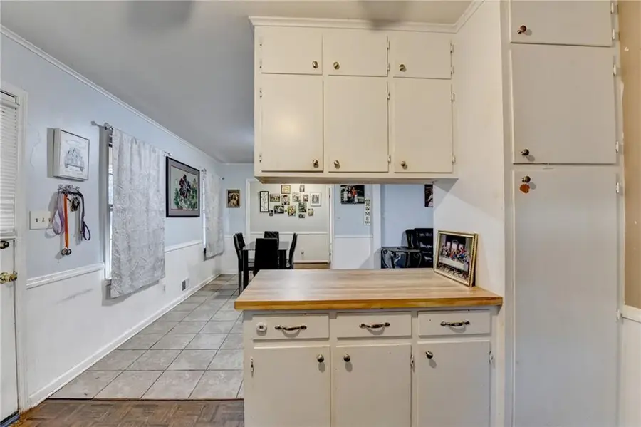 302 Holly Lane, Gainesville, GA 30501 - Image #2