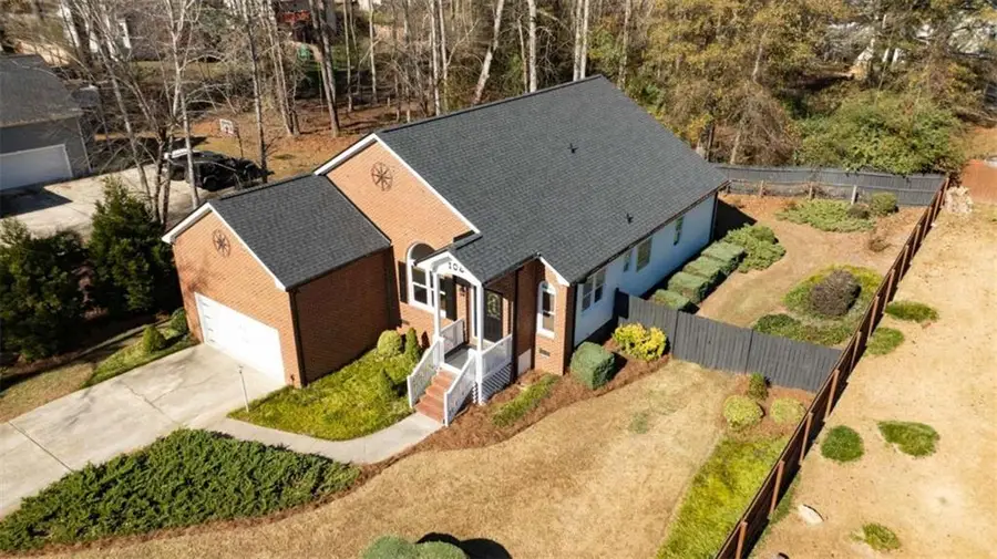 108 Hunter Way, Carrollton, GA 30116 - Image #2