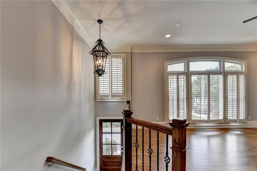 350 Mystic Ridge Lane, Atlanta, GA 30342 - Image #3