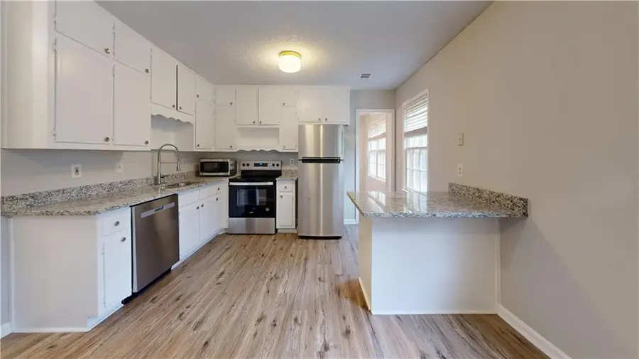 460 Oakland Ridge Court, Lawrenceville, GA 30044 - Image #2