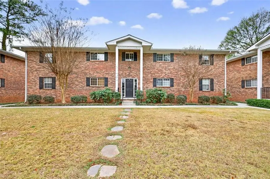 315 Hilderbrand Drive #B4, Sandy Springs, GA 30328 - Image #3