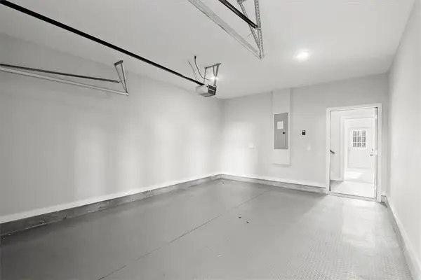 2017 Ocean Drive, Atlanta, GA 30318