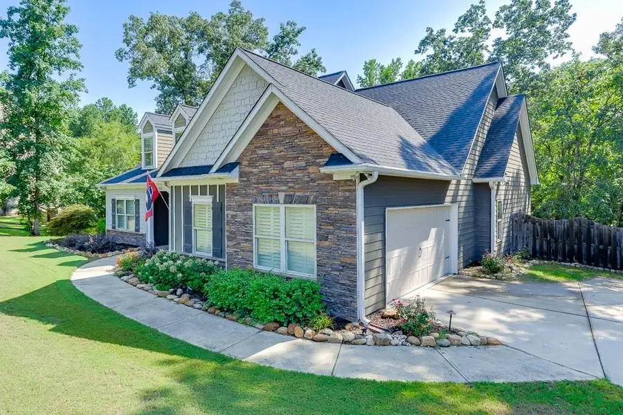 2858 Shadowstone Way, Winder, GA 30680 - Image #2