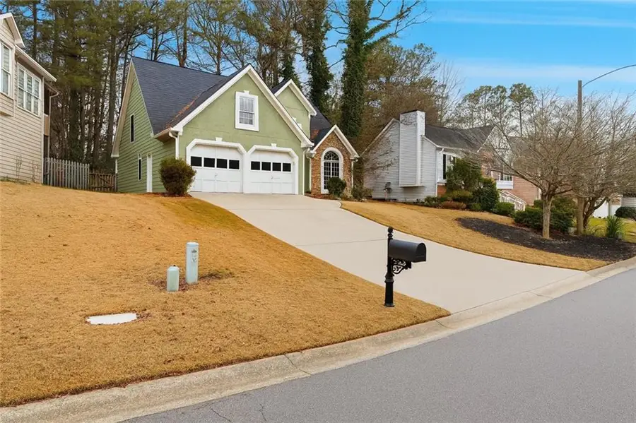 615 Overhill Drive, Woodstock, GA 30189 - Image #2