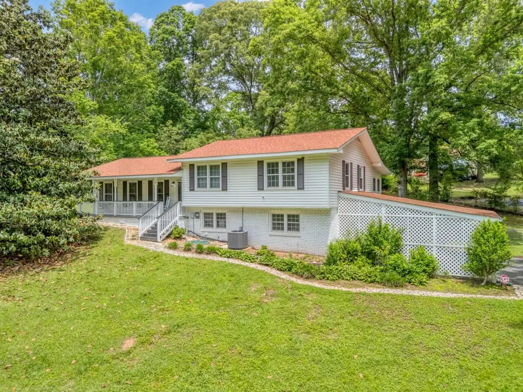 83 Summit Ridge Circle Se, Cartersville, GA 30120 - Image #1