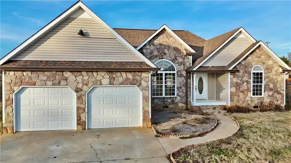 4389 N 225 Highway, Chatsworth, GA 30705