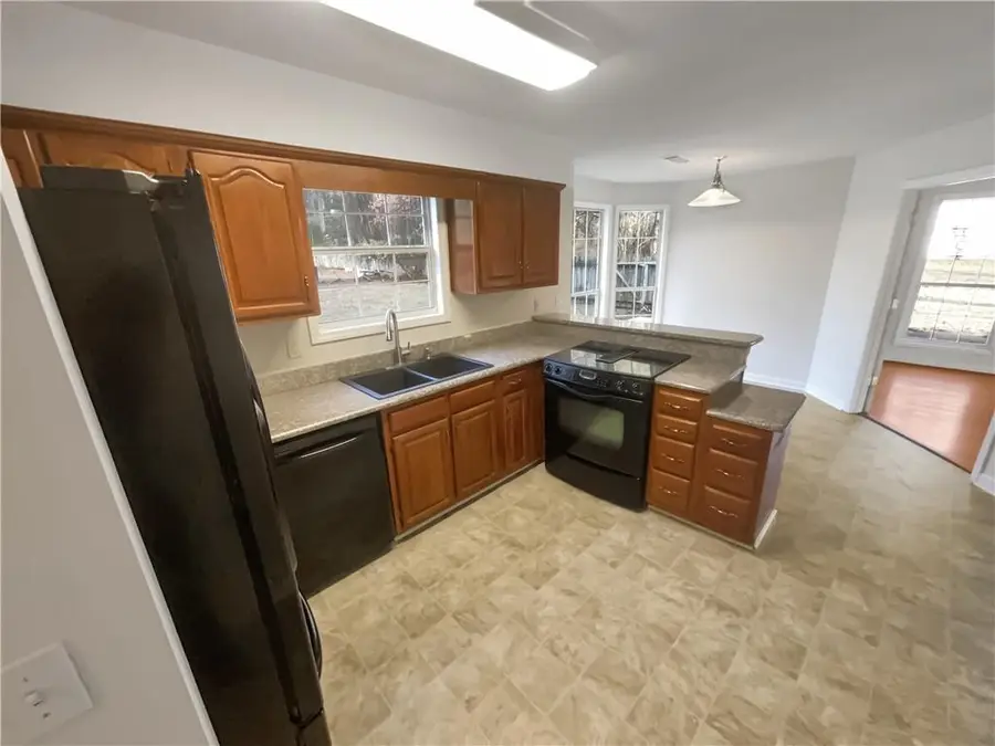 7 Barrington Court, Sharpsburg, GA 30277 - Image #2