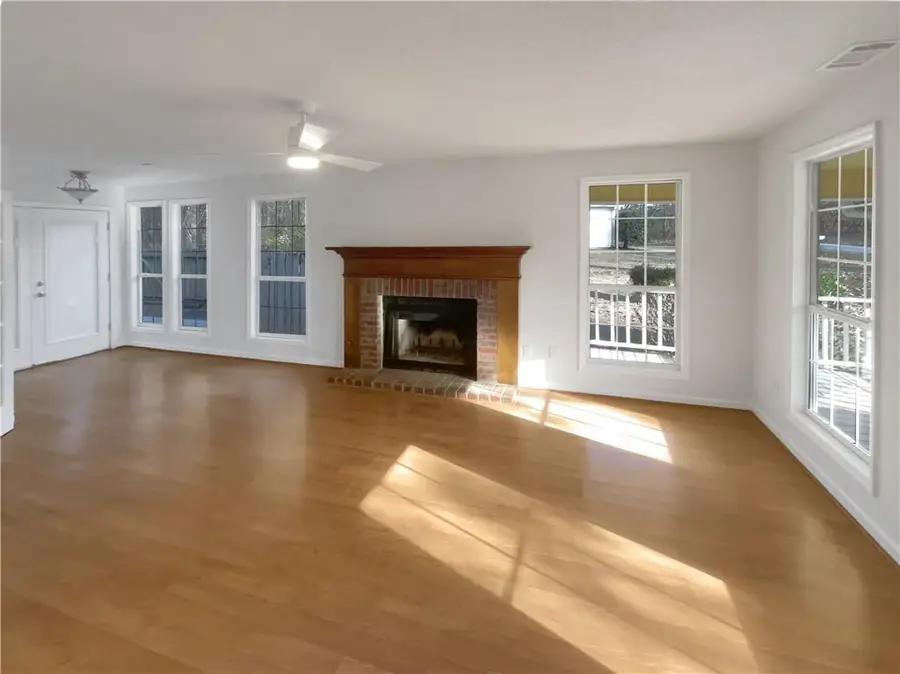 7 Barrington Court, Sharpsburg, GA 30277 - Image #3