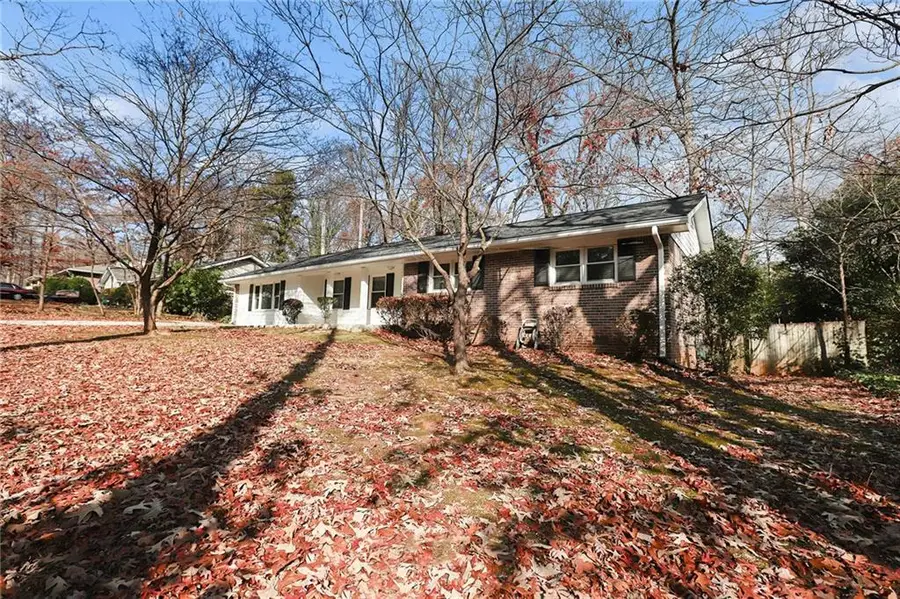 558 Dorsey Circle Sw, Lilburn, GA 30047 - Image #2