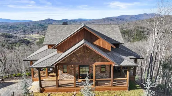 226 Round Top Road, Mineral Bluff, GA 30559