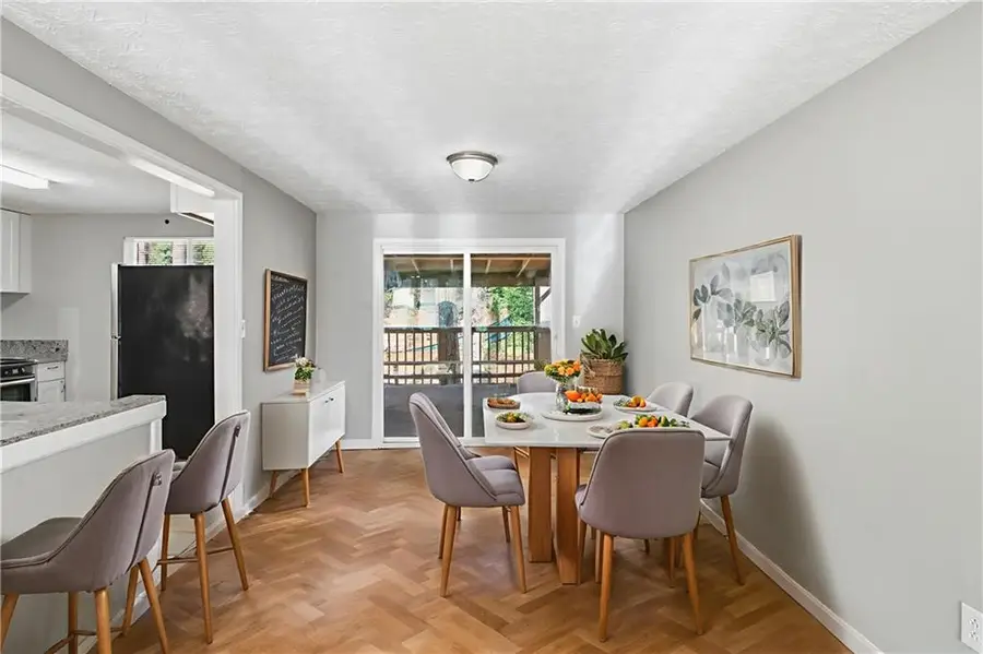 330 Hembree Forest Circle, Roswell, GA 30076 - Image #3