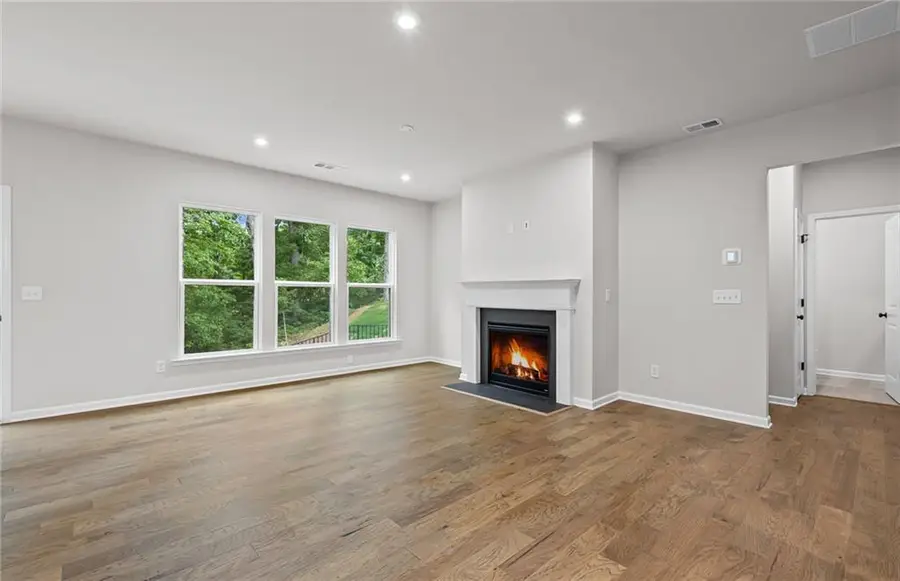 6402 Sycamore Drive, Hoschton, GA 30548 - Image #3