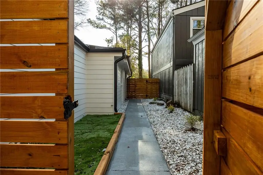 2952 Chipmunk Trail Se, Marietta, GA 30067 - Image #3