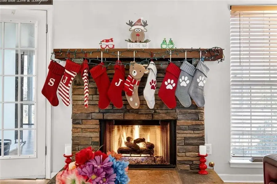 408 Strathmore Drive, Sharpsburg, GA 30277 - Image #2