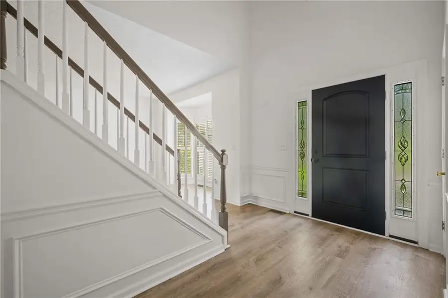 10895 Glenbarr Drive, Johns Creek, GA 30097 - Image #3