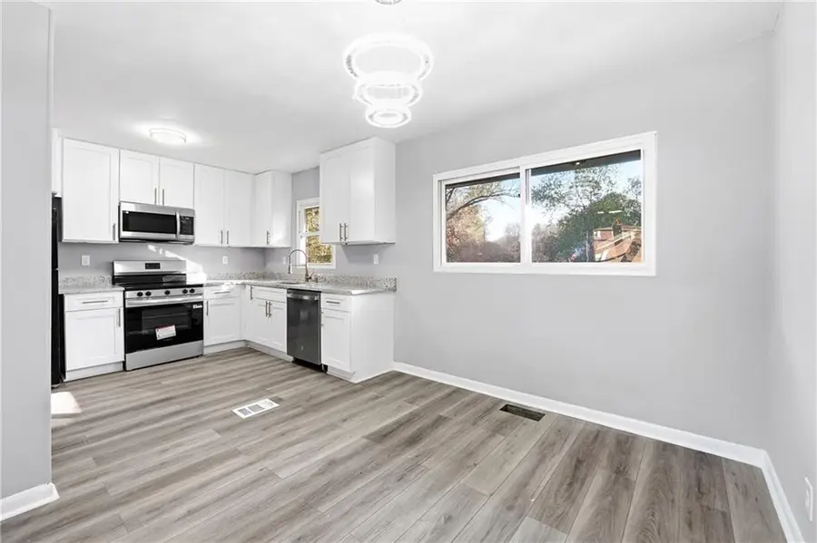 1376 Colony East Circle, Stone Mountain, GA 30083 - Image #3