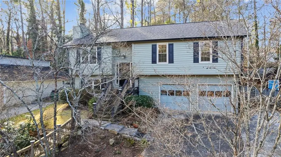 570 Candlewick Lane Nw, Lilburn, GA 30047 - Image #3