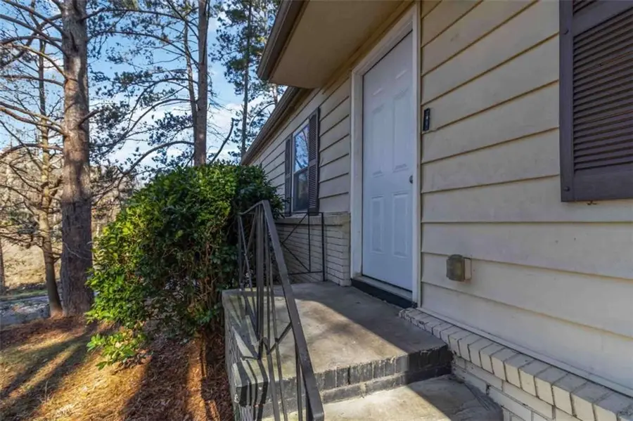 2361 Swallow Circle Se, Atlanta, GA 30315 - Image #3