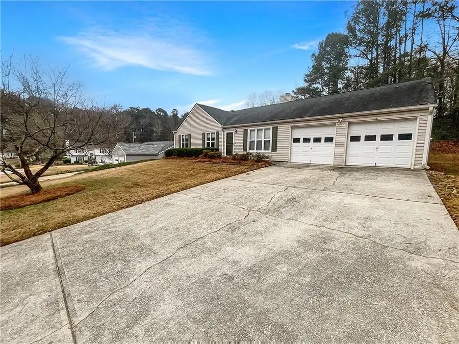 607 River Bend Circle Sw, Smyrna, GA 30082 - Image #2